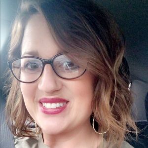 Meet your Posher, Devan